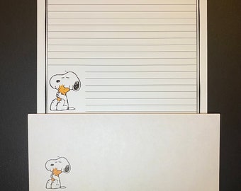 Lined Stationery Set Snoopy and Woodstock - Stationary Writing Paper - 12 Sheets 12 Envelopes - Snail Mail Pen Pal Letters