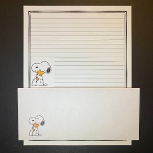 Lined Stationery Set Snoopy and Woodstock - Stationary Writing Paper - 12 Sheets 12 Envelopes - Snail Mail Pen Pal Letters