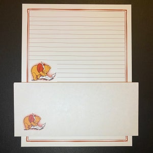 Greeting Cards - Stationery Set Lined Winnie the Pooh Bear - Stationary Writing Paper - 12 Sheets 12 Envelopes - Pen Pal Letters