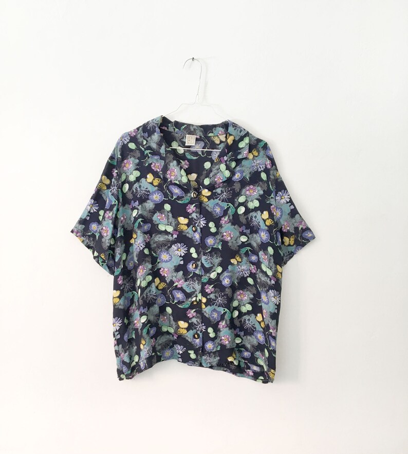 Floral vintage blouse \u2013 patterned short sleeves shirt \u2013 vintage clothing \u2013 womenswear
