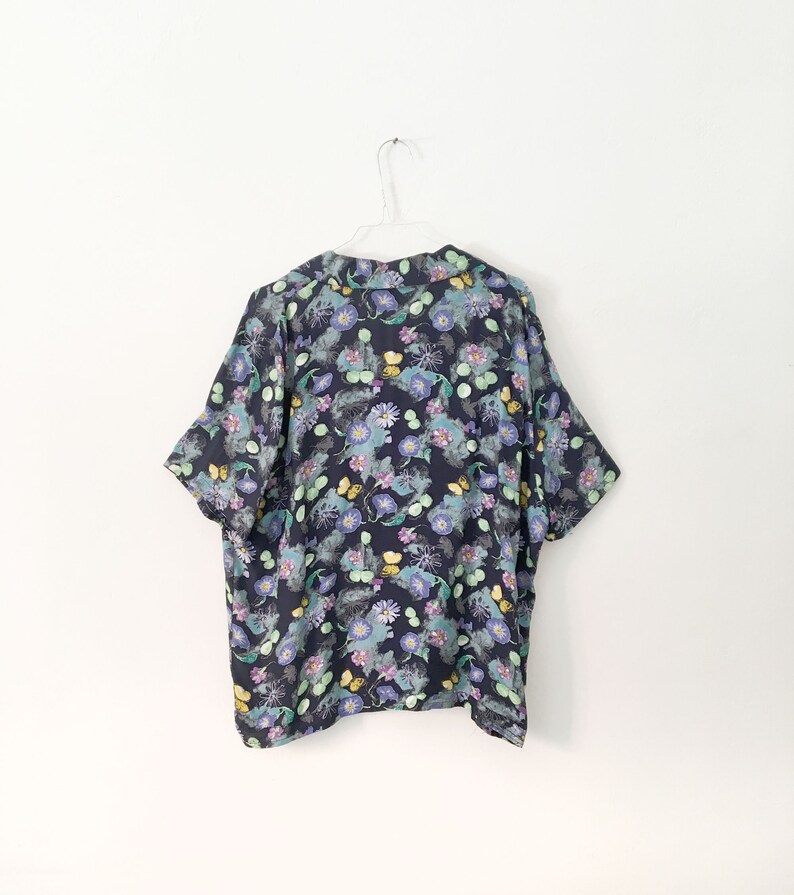 Floral vintage blouse \u2013 patterned short sleeves shirt \u2013 vintage clothing \u2013 womenswear