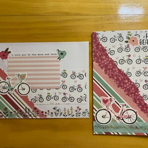 Cartes et enveloppes décorées à la main