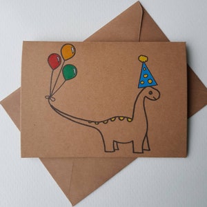 Cartão de aniversário de dinossauro feito à mão - Cartão de dinossauro fofo - Chapéu de festa - Balões de aniversário - Cartão de aniversário exclusivo