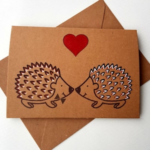 Handgemaakte Hedgehog Love Card - Cute Hedgehogs Card - Verjaardag, Valentijn & Bruiloft - Valentine Love Heart