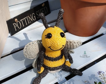 Becky the Bumblebee Crochet Pattern, Bee Amigurumi (PDF in US & UK Terms)