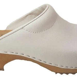 Clogs white with instep padding