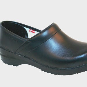 Zuecos suecos originales Cabrio negros