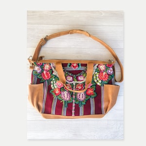 Huipil | Vintage Huipil | Tecido maia vintage | Bolsa feita na Guatemala | Bolsa étnica | Bolsa artesanal | Bolsa conversível guatemalteca