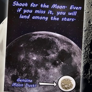 Carte de poussière de lune avec de la VÉRITABLE POUSSIÈRE DE MÉTÉORITE lunaire dessus ! (format A5)