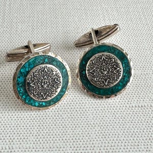 Gemelos de turquesa triturada con calendario maya, marca del águila mexicana MMS, plata de ley.