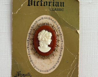 Victorian Resin Cameo Brooch, Gold-Tone Filigree - Mid-Century Mamselle