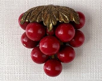 1930s Red Grapes Fur Clip: Japaned Wood Beads and Brass