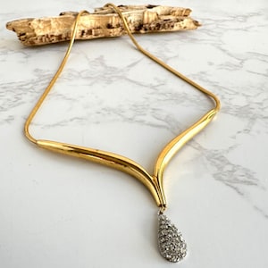 Vintage Crown Trifari Gold Tone Necklace: Rhinestone Teardrop Pendant