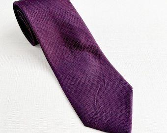Calvin Klein Purple Textured Silk & Viscose Necktie 2 7/8" Wide x 58" Long