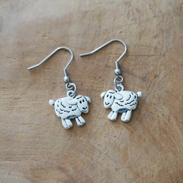 sheep earrings - mutton earrings - boucle d'oreille mouton - just for ewe - thank ewe - black sheep - Farm keyring farmer gift sheep Z37