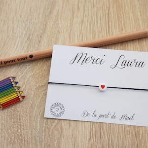 cadeau maîtresse, cadeau ATSEM, cadeau Nounou, merci pour cette belle année, carte merci, bracelet coeur Pin's broche, crayon à planter
