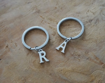 Initial key chain - Porte clé lettre initiale prénom alphabet - Cadeau amie soeur enfant tata marraine papa frère tonton ado enfant