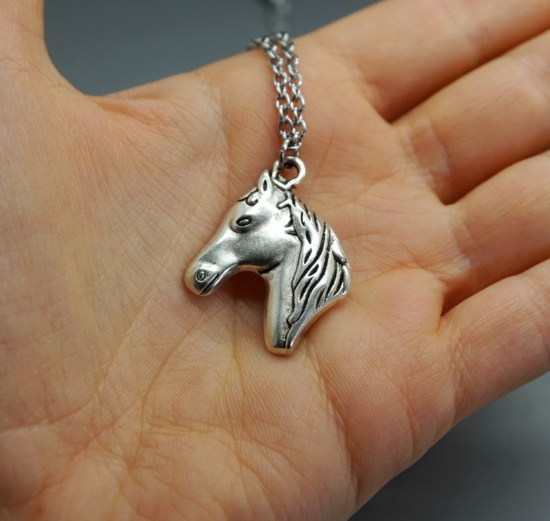 horse jewelry sister gift birthday gift collier cheval Horse necklace custom keychain personalized Friend gift equestrian Gift