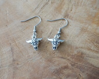 Bull skull earrings - cow skull earrings  - horn earrings - boho earrings - boucle d'oreille vache buffle taureau bohème hippie