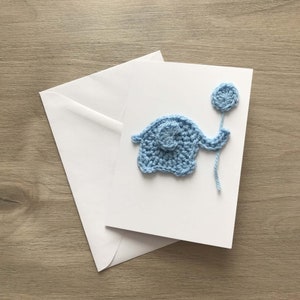 « C'est un garçon » Éléphant bleu pâle 100 % recyclé carte de voeux A6, carte de bébé nouveau, carte éléphant bleu, carte éléphant, carte de bébé garçon