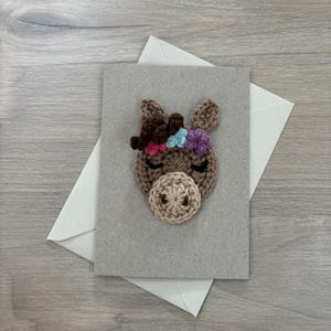 Cheval au crochet, carte de voeux 100 % recyclée A6, carte d'anniversaire cheval, carte recyclée