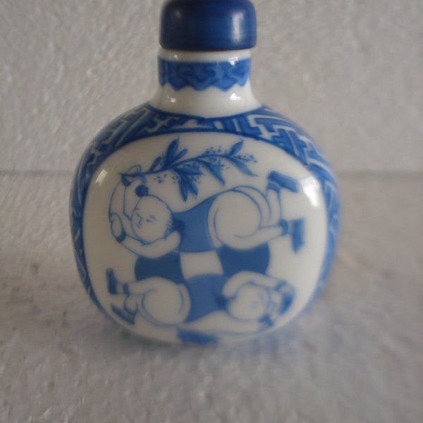 Botella de tabaco de porcelana Réplica por Colecções Philae 1988 # 9