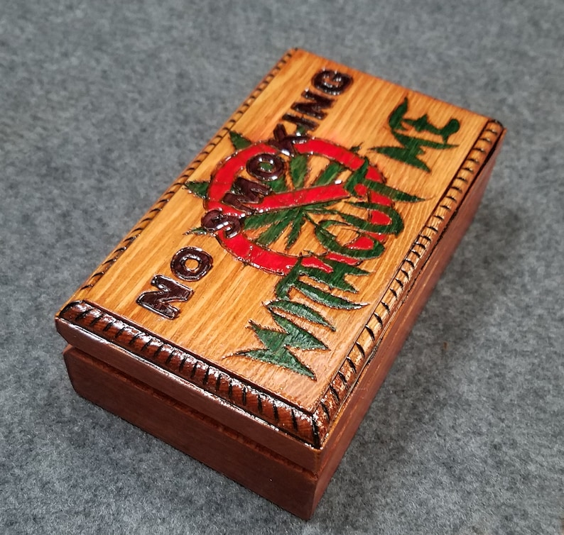 Little Wood NO SMOKING Stash Box with matching pipe