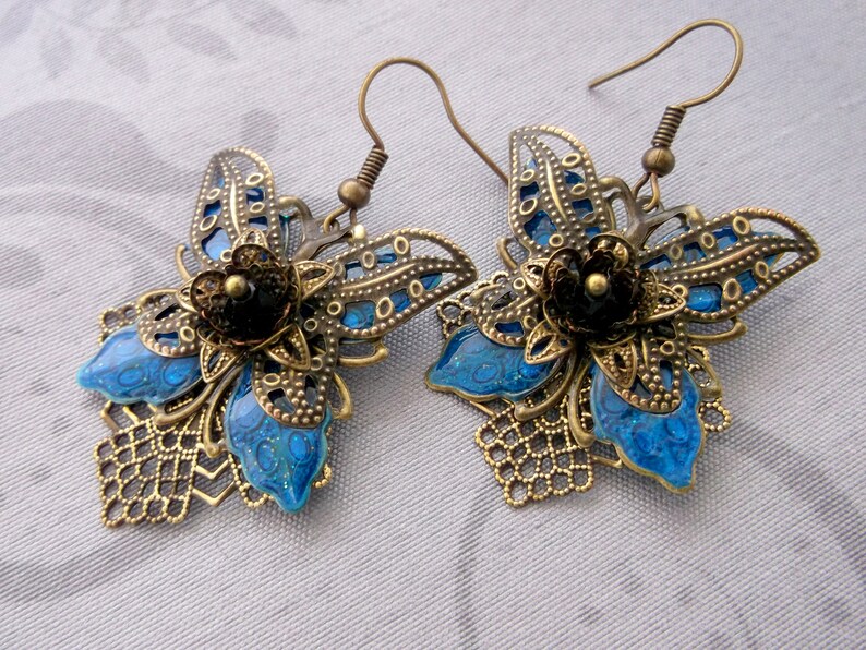 elegant earrings Blue filigree earrings vintage filigree earrings butterfly vintage style butterfly filigree blue butterfly dangle