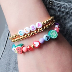 Customizable name beaded bracelet 90s Inspired trendy bracelet Custom word rainbow and fruit bracelet Personalized gift Trendy girl jewelry