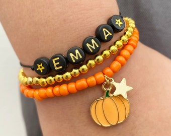 Bracelet personnalisé d'Halloween Cadeaux d'Halloween personnalisés pour les enfants Bracelet de nom orange et noir Bijoux de citrouille Bracelet d'automne Bijoux d'automne