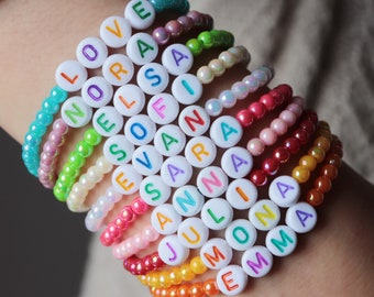 Bracelets personnalisés pour filles Bracelets de nom pour enfants Mot personnalisé Bracelet perlé coloré Cadeau personnalisé pour enfants Bracelet meilleur ami