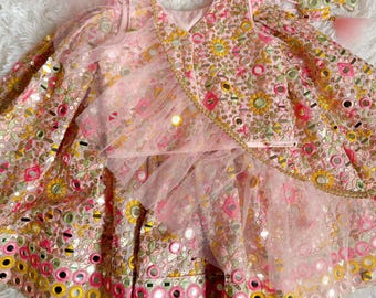 Rosa Lehanga med heldryck | Lehenga Choli för baby | Indiska flickkläder | Traditionella indiska flickkläder | Lehenga för barn |