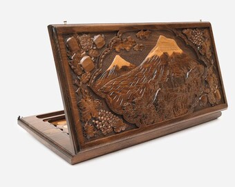 Handmade Beech Wood Backgammon & Chess Set - Mount Ararat Design