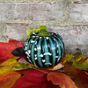 Pine Green Pumpkin, Blown Glass, Spotted Pumpkin, Glass Pumpkin, Halloween Decoration, Housewarming Gift Idea, Glass Sculpturet