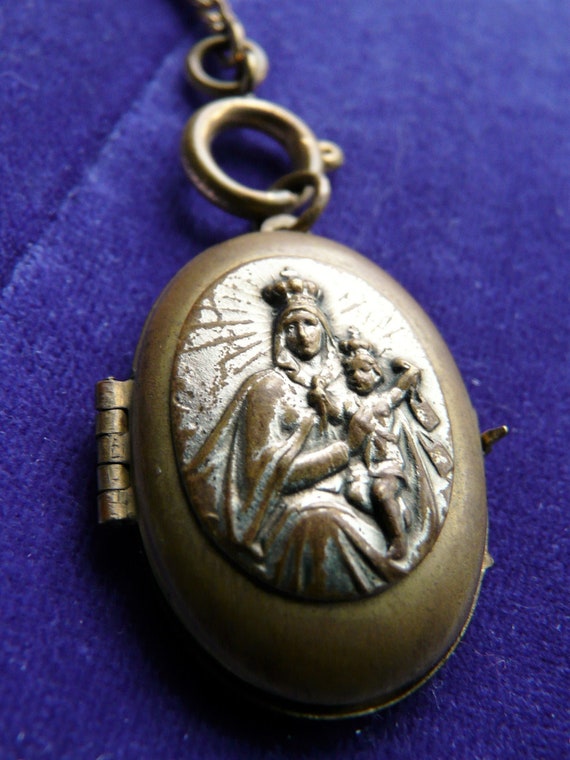 Brass Mary Jesus Locket on Kollmar Kette Watch Ch… - image 3