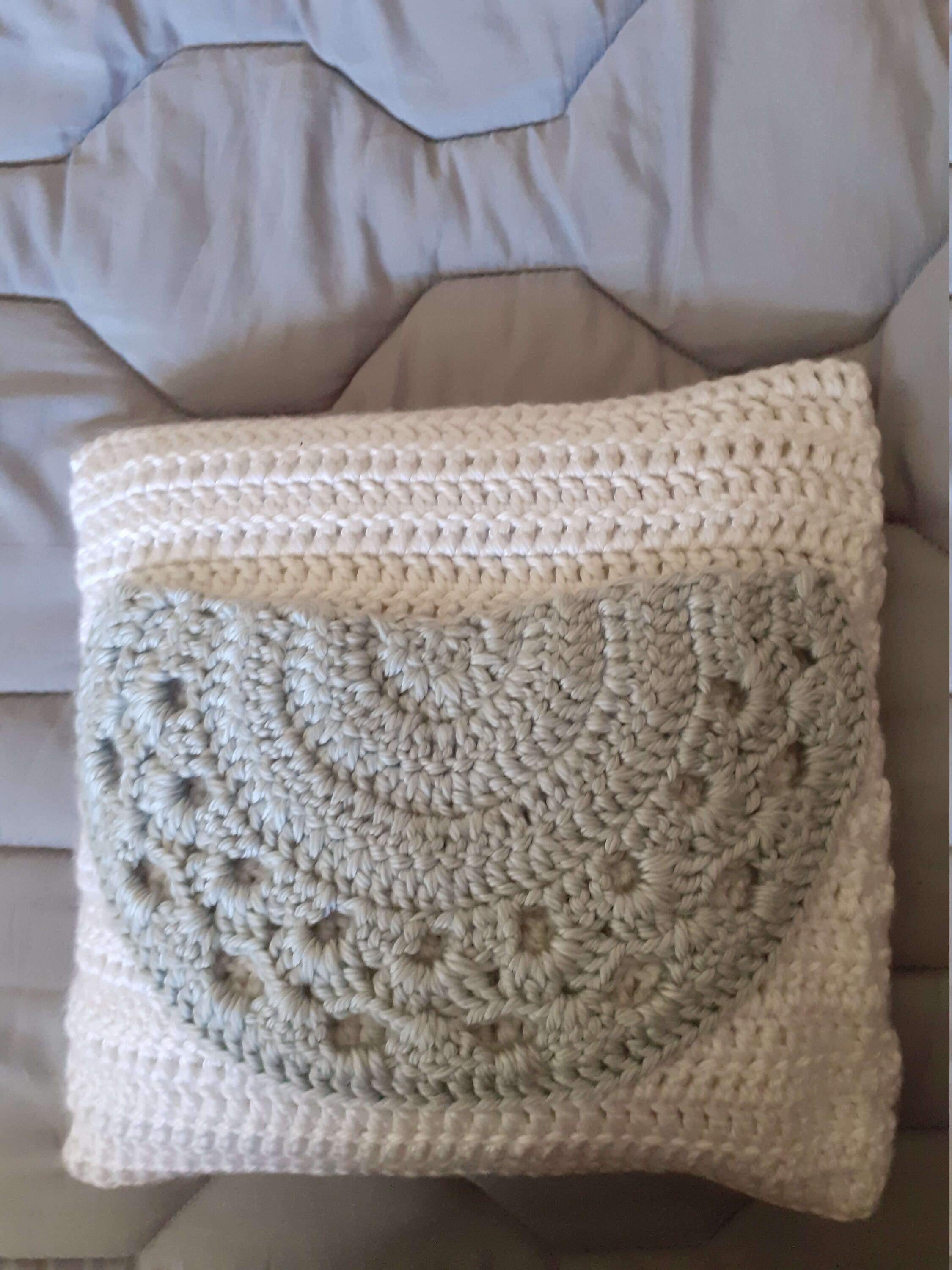 Coussin Porte Pyjama