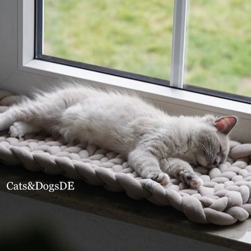 Vegan cat bed for windowsill/windowsill bed/cat bed/cat mat/dog bed/catbed/catbed for windowsill/dogbed/ petbed