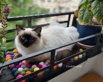 Cat bed for windowsill/cat bed/felt ball/cat lounger/dog bed/catbed/dogbed/catbed for windowsill/Merinowool Wool