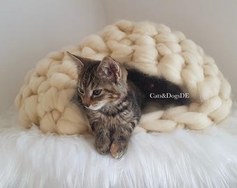Cat cave made of sheep's wool/dog cave/cat house/dog house/snuggle cave made of merino wool/cat bed/dog bed/catcave wool/dogcave/cathouse wool