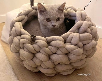Vegan cat bed/dog bed/cat basket/dog basket/cuddle cave/catbed/dogbed/catcave/dogcave/cathouse/doghouse/cotton/organic cotton