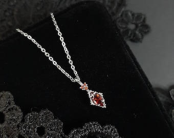 Colgante de vampiro de cristal rojo sangre: collar gótico romántico