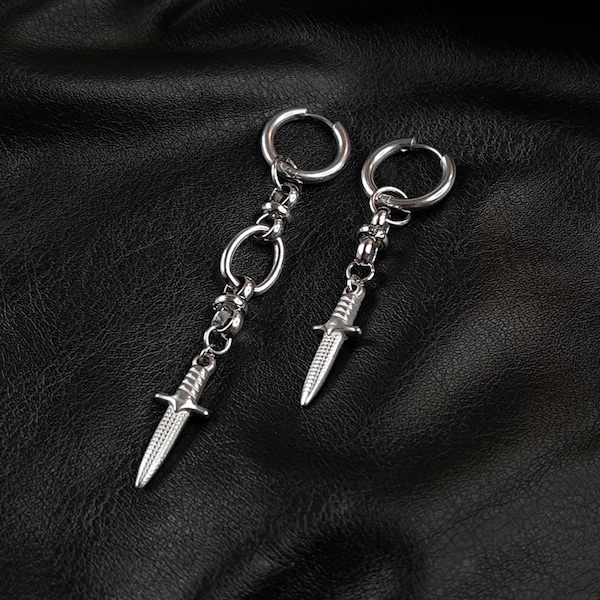 Dagger clicker chain earrings - Asymmetrical, knife earrings, Industrial, alternative, gothic, medieval, Equinoxart