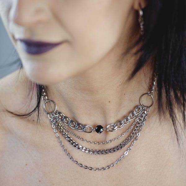 Naszyjnik z łańcuszkiem ze stali nierdzewnej z warstwami hipnozy: gotycki czarny kryształ