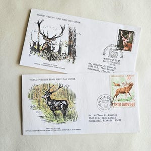 Set di 2 - Buste illustrate con cervi, buste primo giorno del World Wildlife Fund, effimeri, buste da collezione anni '70, francobolli d'epoca