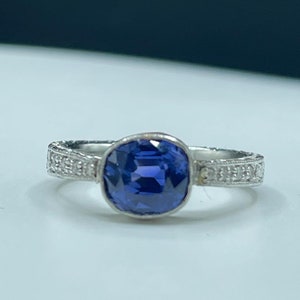 GIA 認定 2.21 カラット 非加熱 ブルーバイオレット カラーチェンジ サファイア & ダイヤモンド エンゲージ プラチナ リング (サイズ 7)