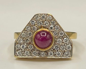 Vintage 18k Yellow Gold Natural Ruby & Diamond Ring – 1.02ct Cabochon Ruby, 0.74ct VS1 Diamonds