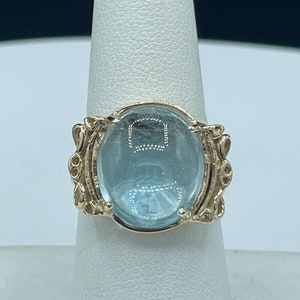 Natural Aquamarine Cabochon 14k Yellow Gold Ring (Size 8)
