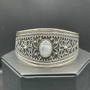 Vintage Natural Rainbow Moonstone Sterling Silver Bangle