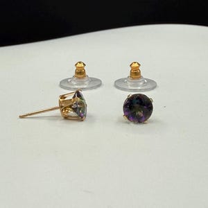 Pendientes de oro amarillo de 14 quilates con topacio místico
