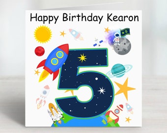 Tarjeta personalizada para el quinto cumpleaños: temática espacial